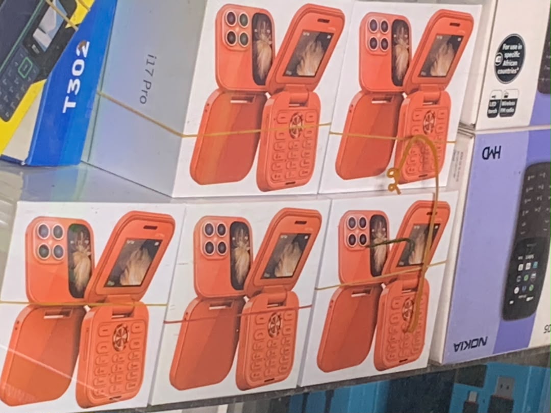 i17 Pro Flip Phone (Brand New, Sealed)